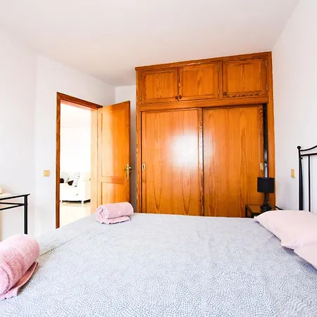 Book Jet - Front Beach 2 Bedroom