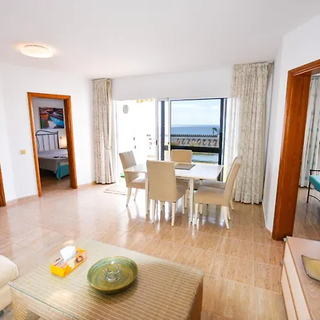 Apartment Book Jet - Front Beach 2 Bedroom *